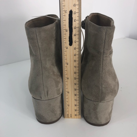 Via Spiga light green suede ankle boots size 7(12) - Picture 5 of 8